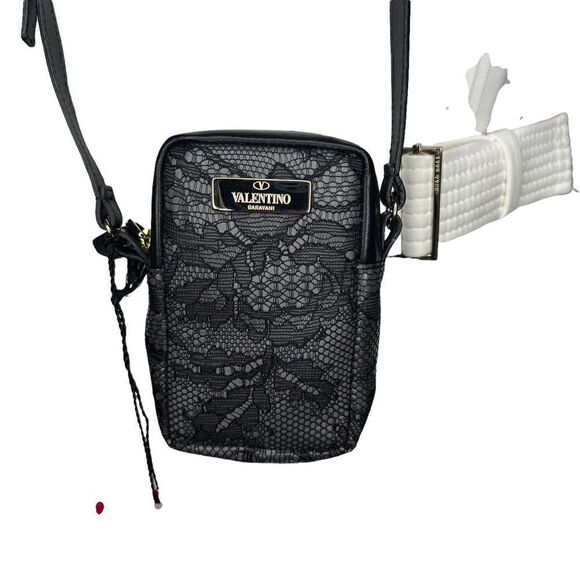 NWT Valentino Garavani lace mini bag. Valentino logo outside. Zipper on top. 3x4 - Picture 2 of 10